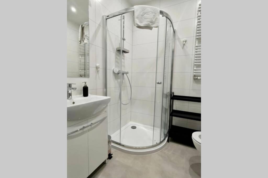 Easy Rent Apartments - Business Center 126 لوبلين المظهر الخارجي الصورة